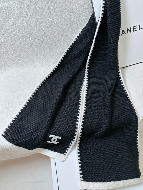 CHANEL 25S SCARF 200 IN CASHMERE 740365