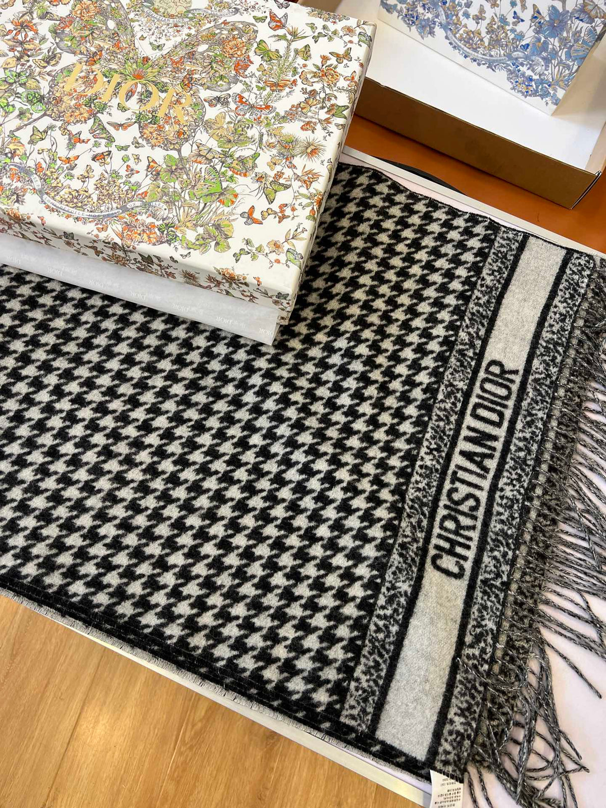 DIOR SCARF 200 CM IN CASHMERE 667143