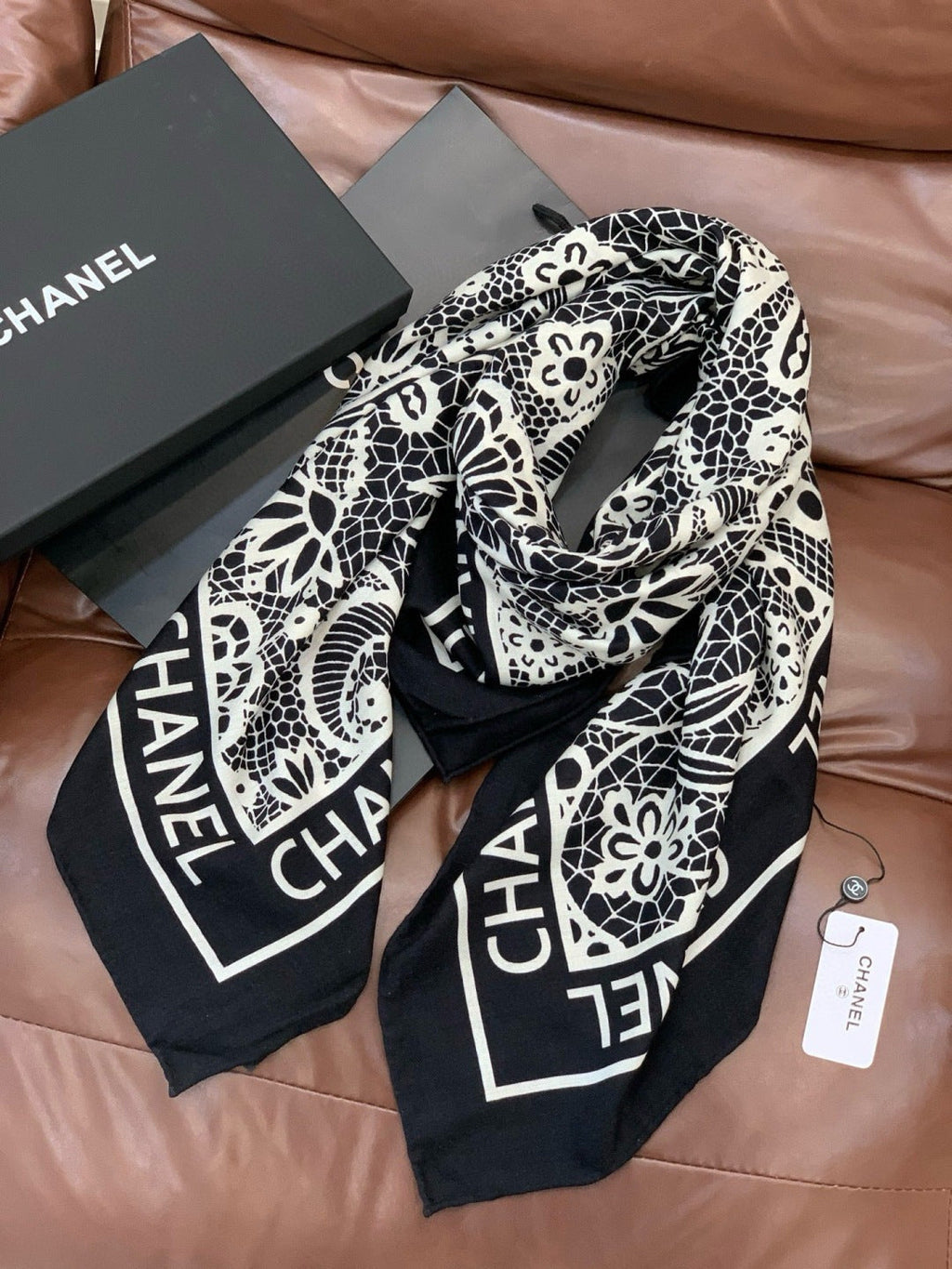 CHANEL 25S SCARF 135 CM IN CASHMERE AND SILK 943317