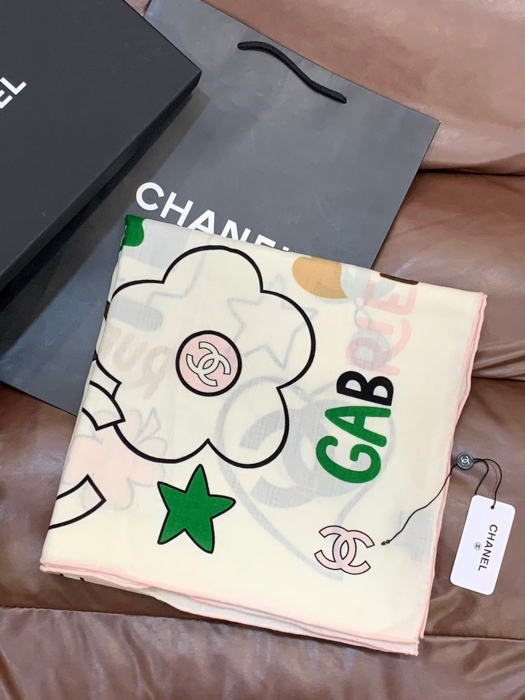 CHANEL 25S SCARF 135 CM IN CASHMERE SILK 943655