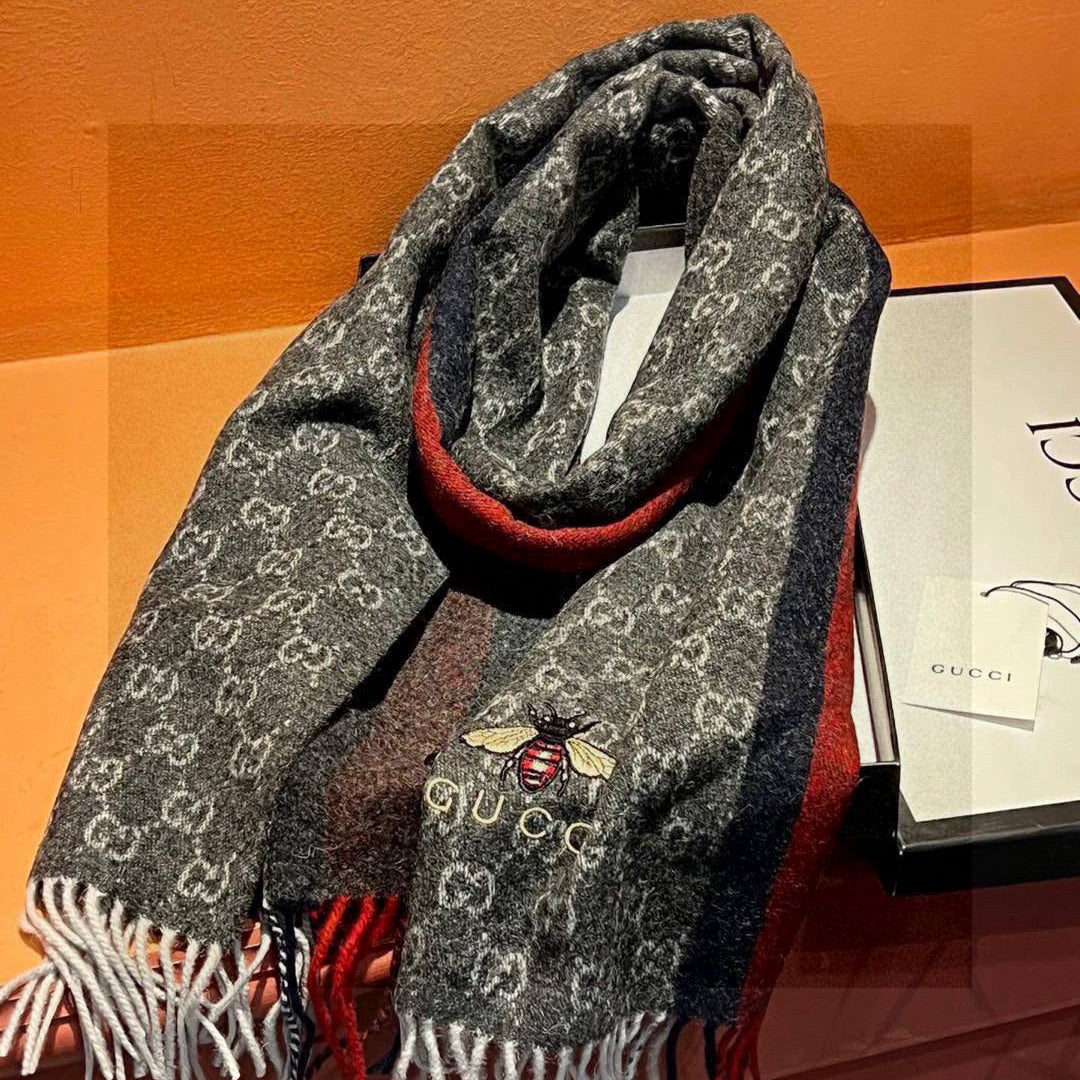 CHANEL 25S SCARF 190 IN CASHMERE 718529