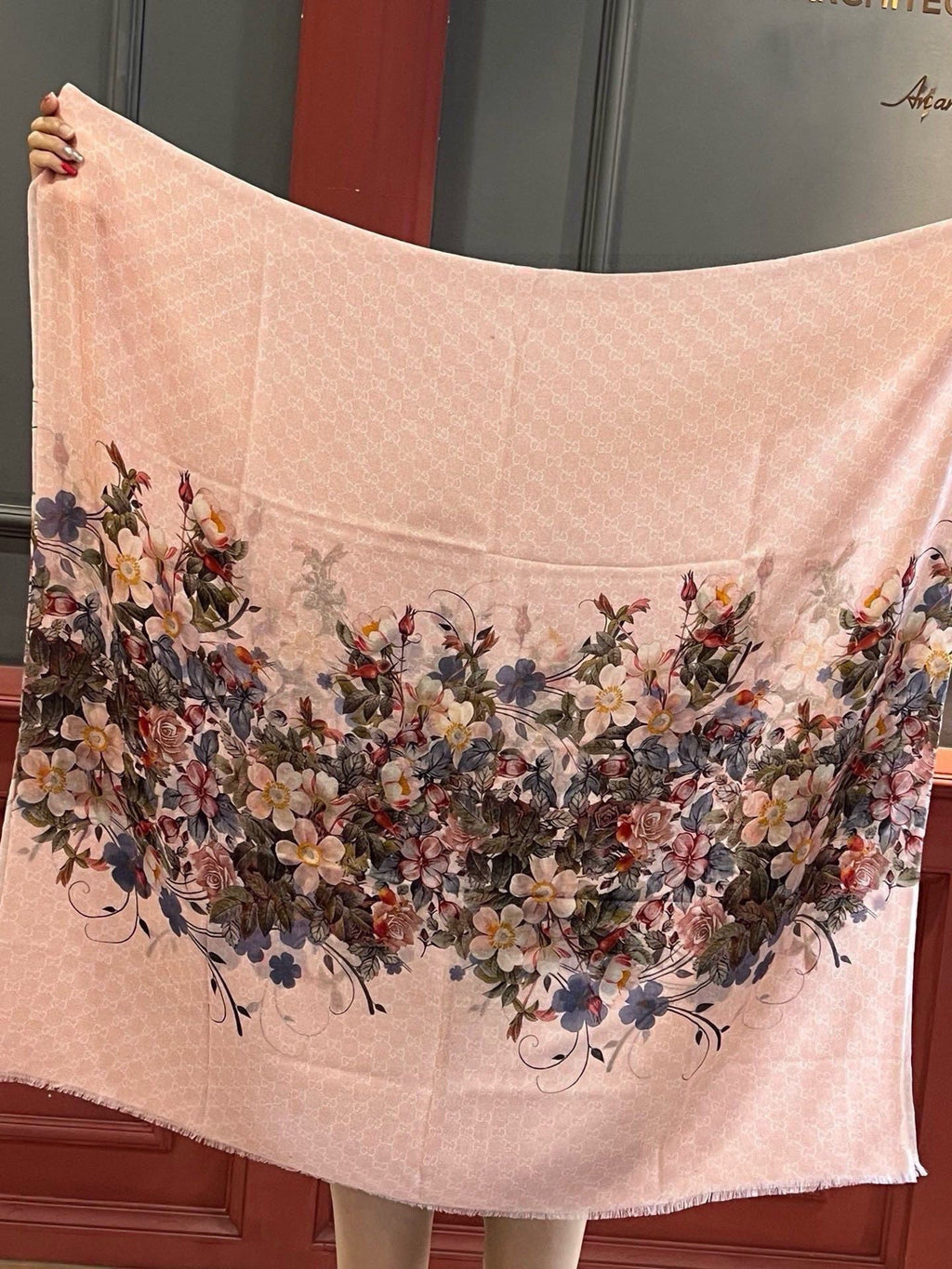 GUCCI 25S SCARF 200 IN CASHMERE 733885