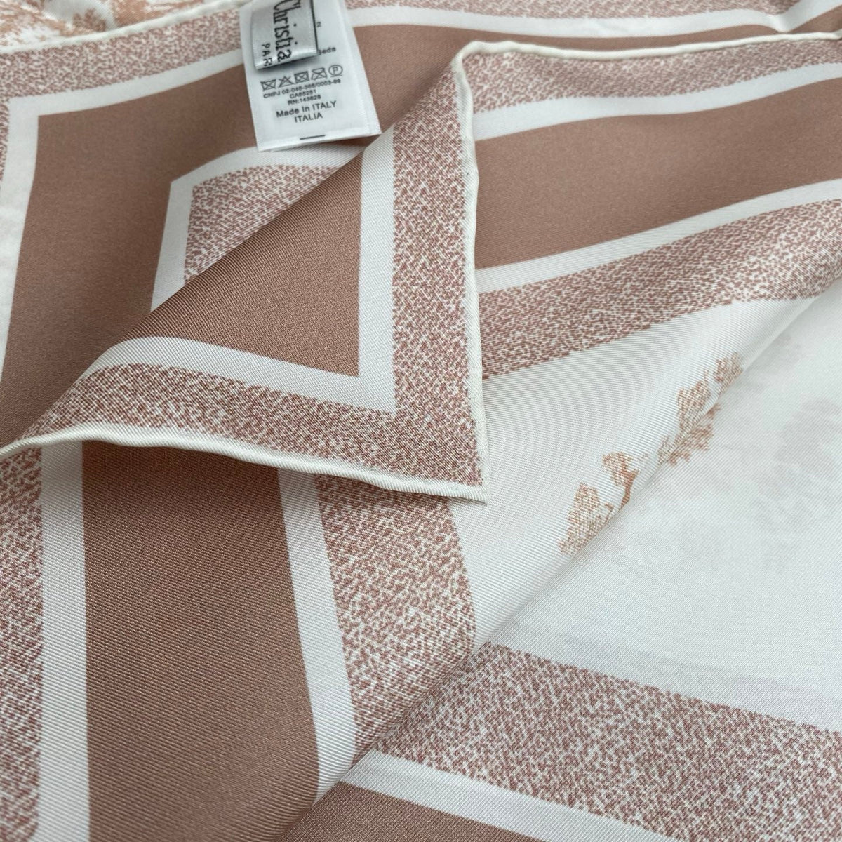 DIOR SCARF 90 IN SILK 704597
