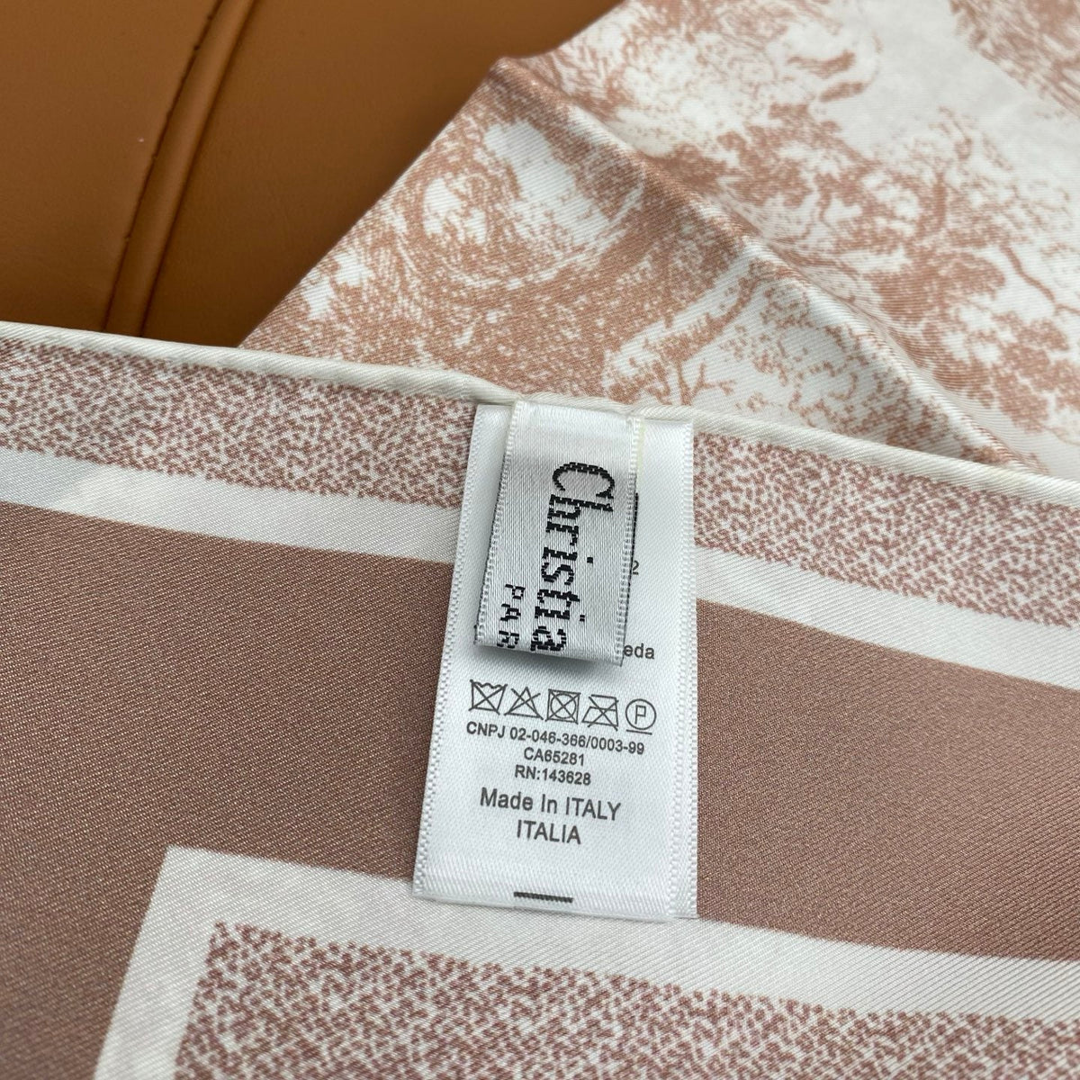 DIOR SCARF 90 IN SILK 704597