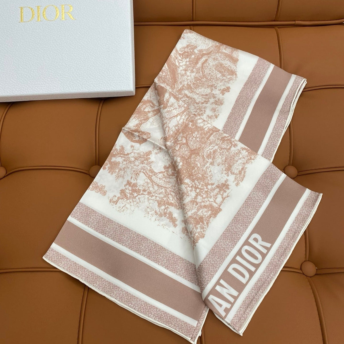 DIOR SCARF 90 IN SILK 704597