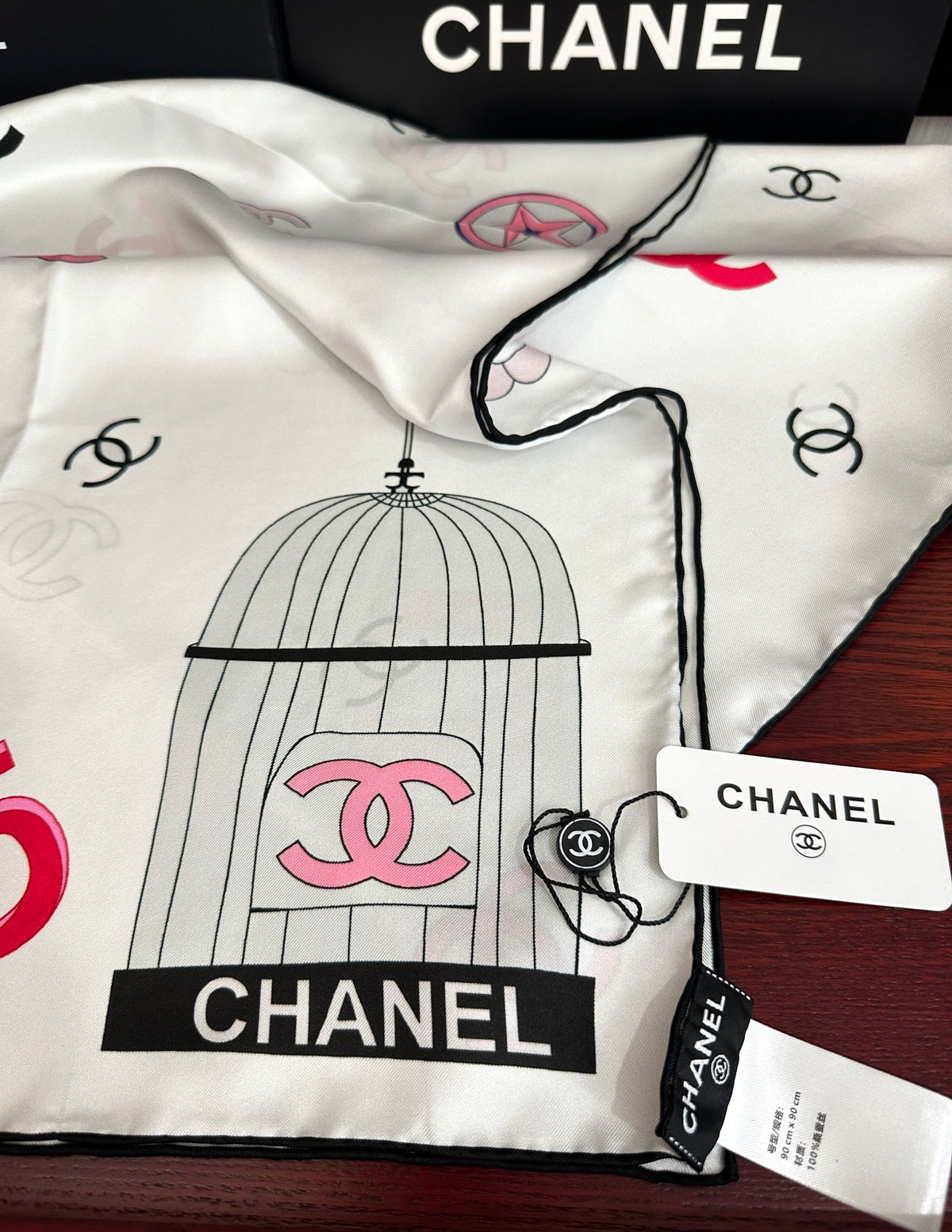 CHANEL 25S SCARF 90 IN SILK 733857
