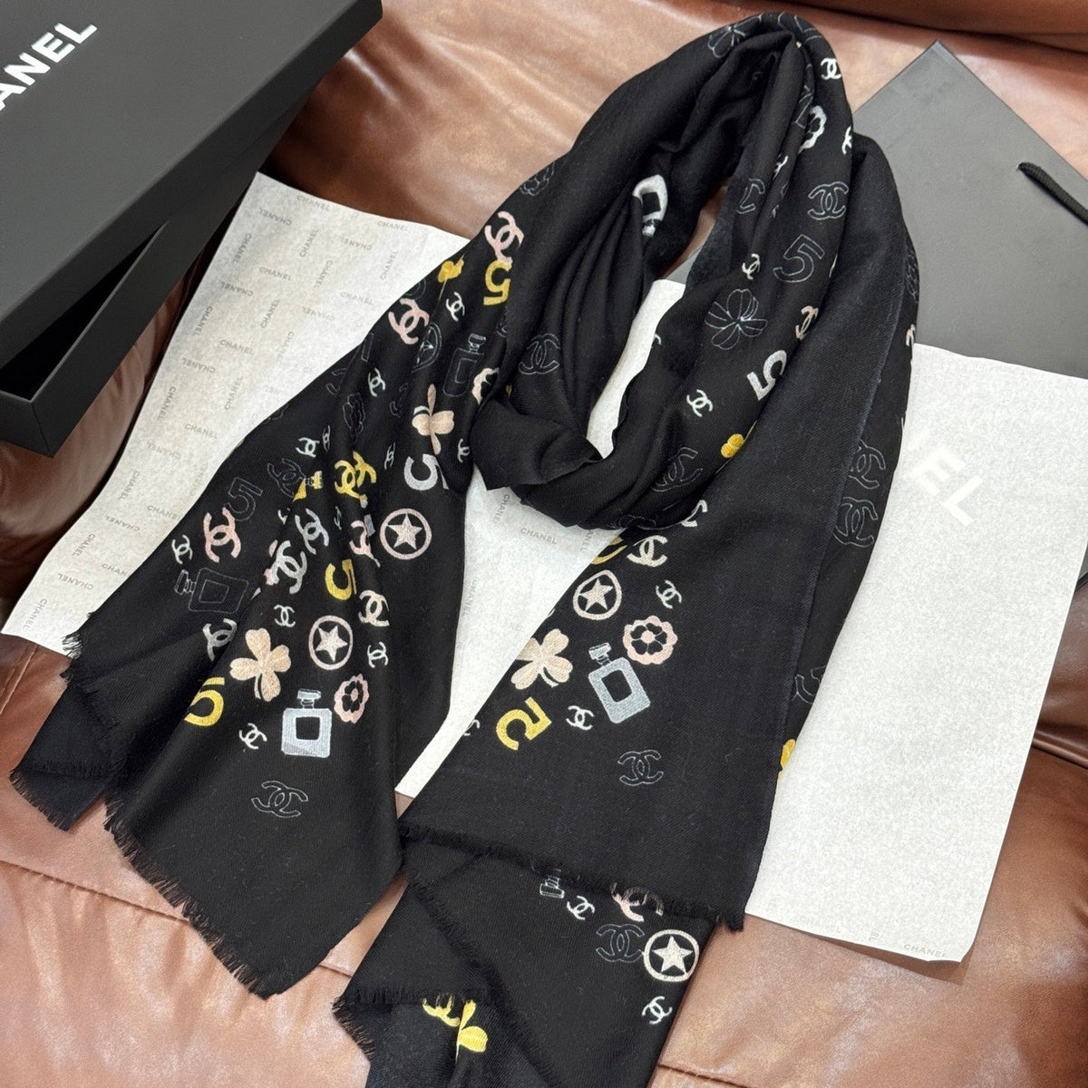 CHANEL 25S SCARF 200 IN CASHMERE 727295