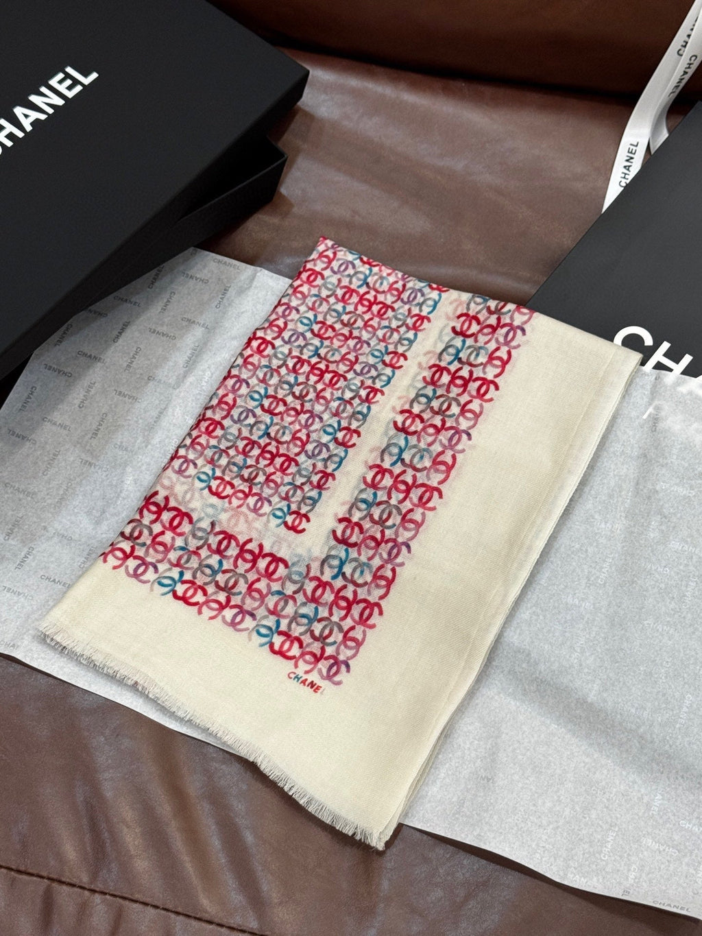 CHANEL 25S SCARF 200 IN CASHMERE 728978