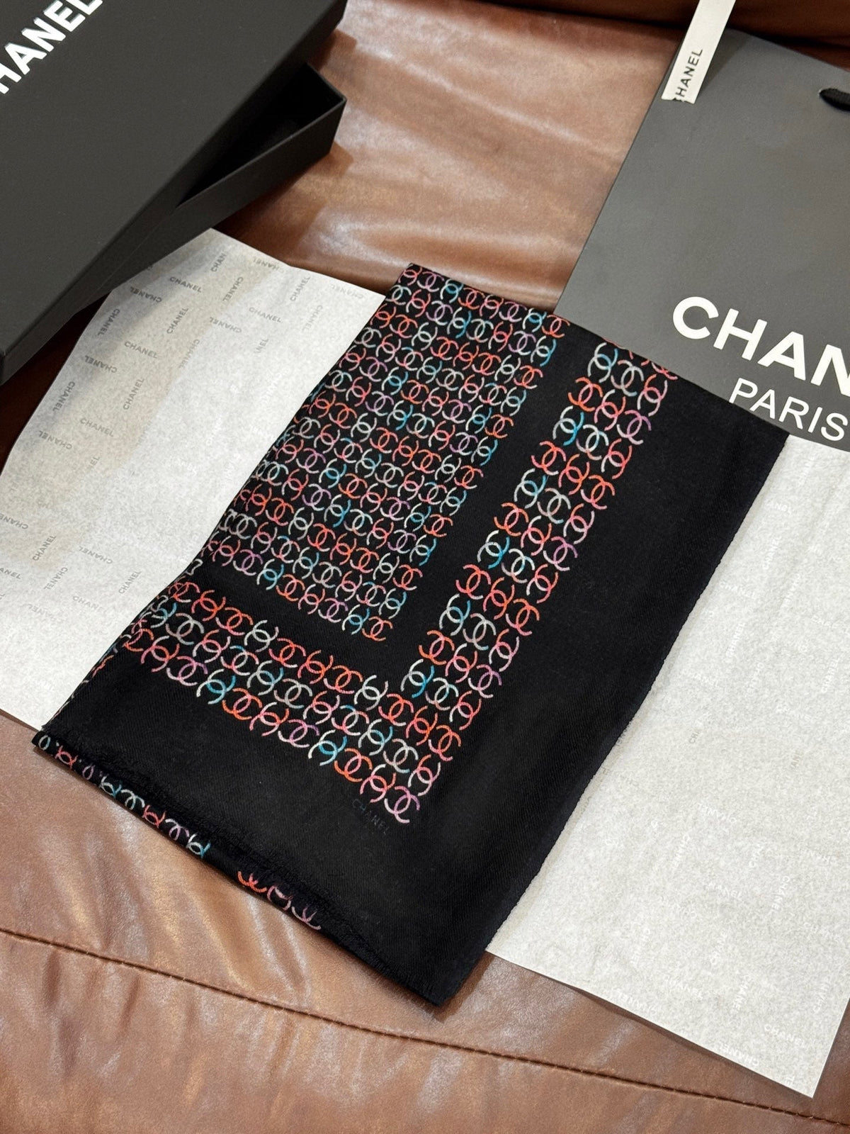CHANEL 25S SCARF 200 IN CASHMERE 728979