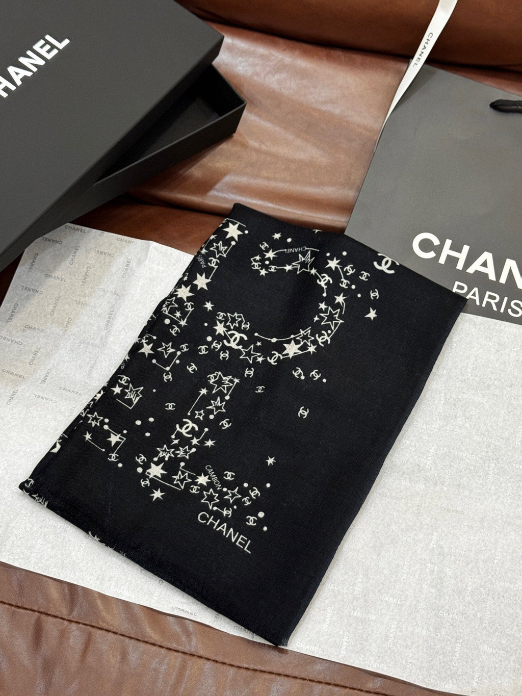 CHANEL 25S SCARF 200 IN CASHMERE 728986