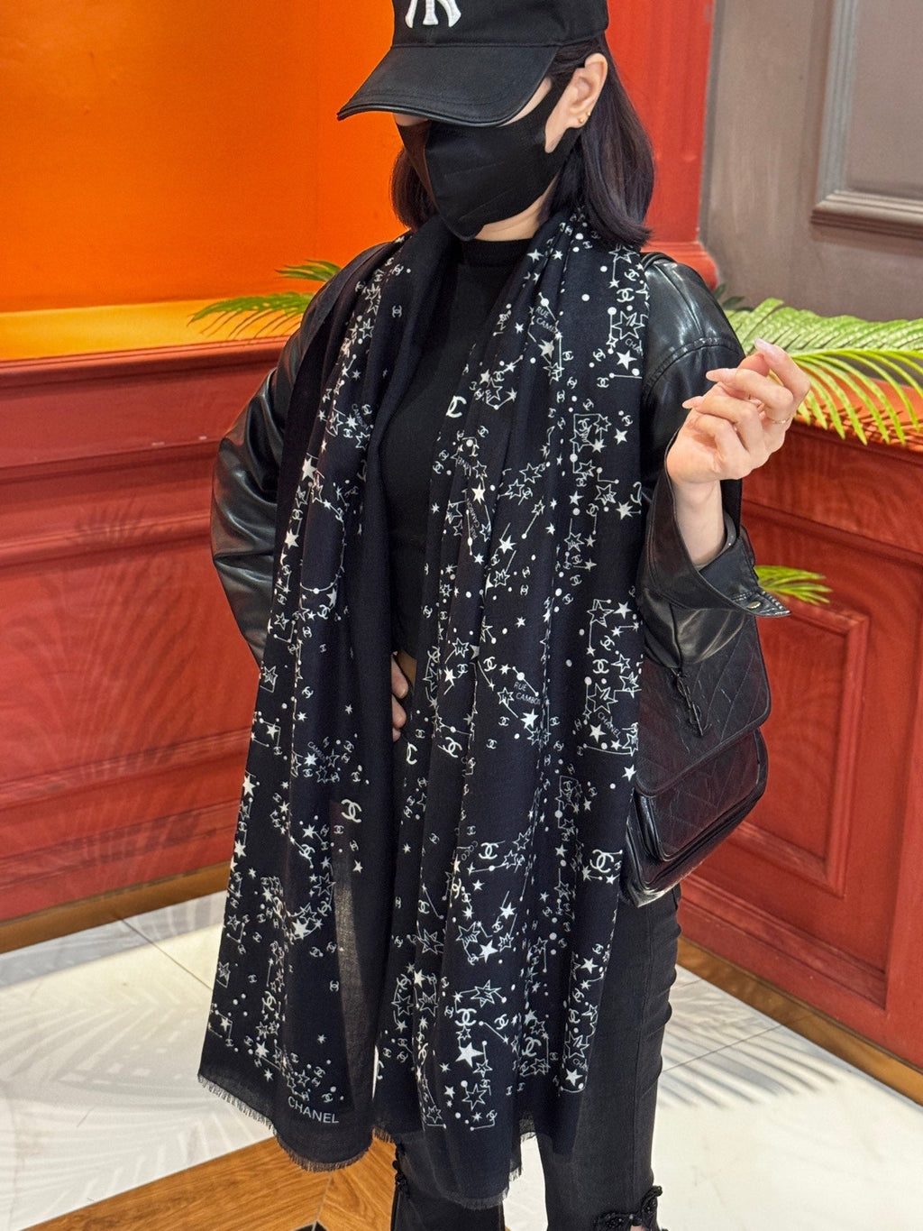CHANEL 25S SCARF 200 IN CASHMERE 728986