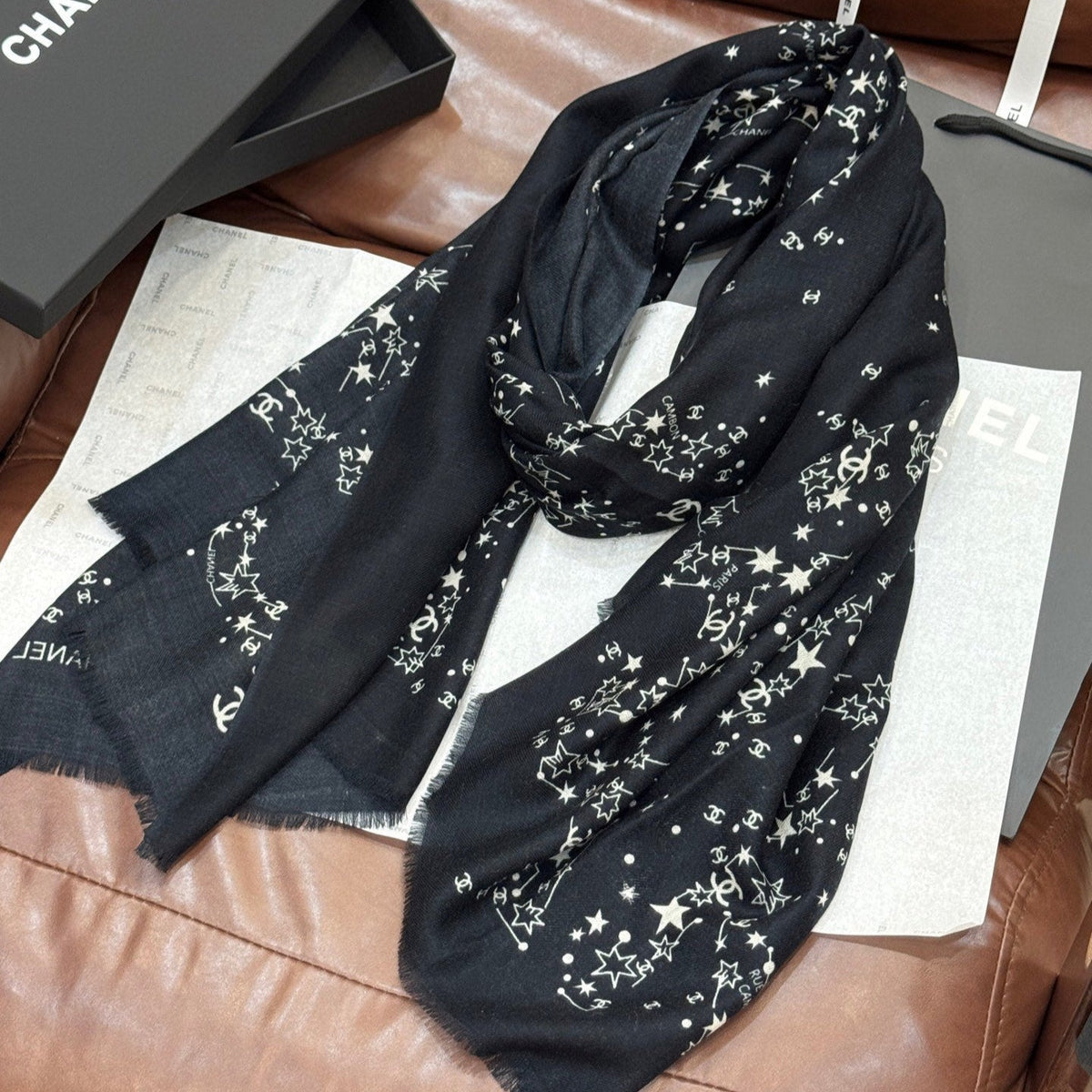 CHANEL 25S SCARF 200 IN CASHMERE 728986