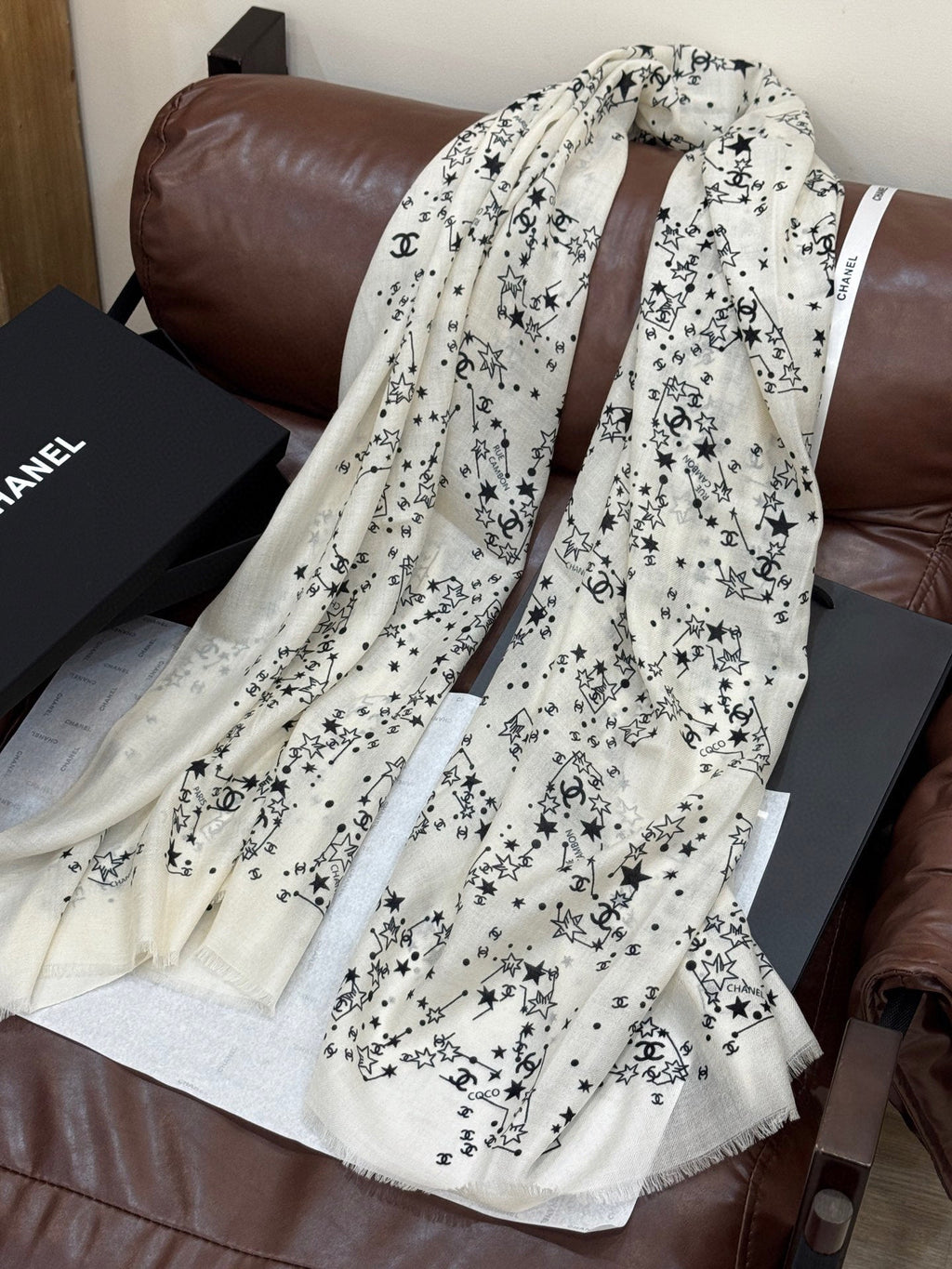 CHANEL 25S SCARF 200 IN CASHMERE 728987