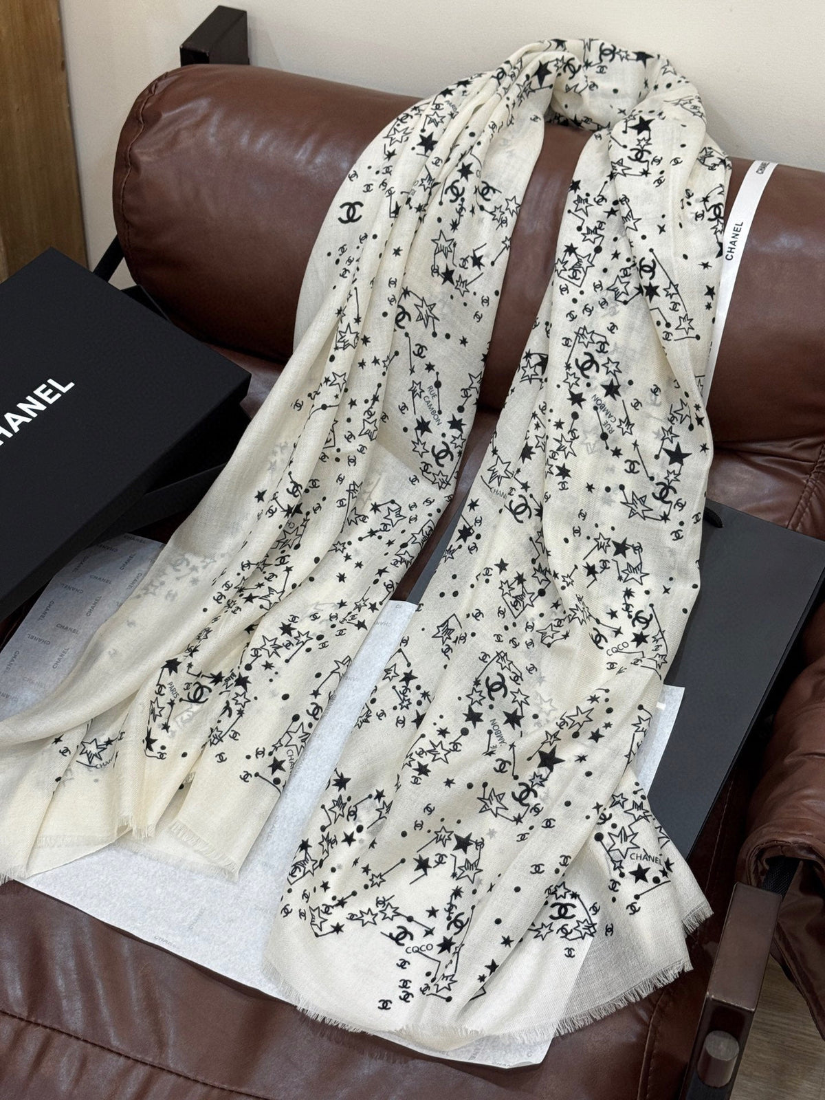 CHANEL 25S SCARF 200 IN CASHMERE 728987
