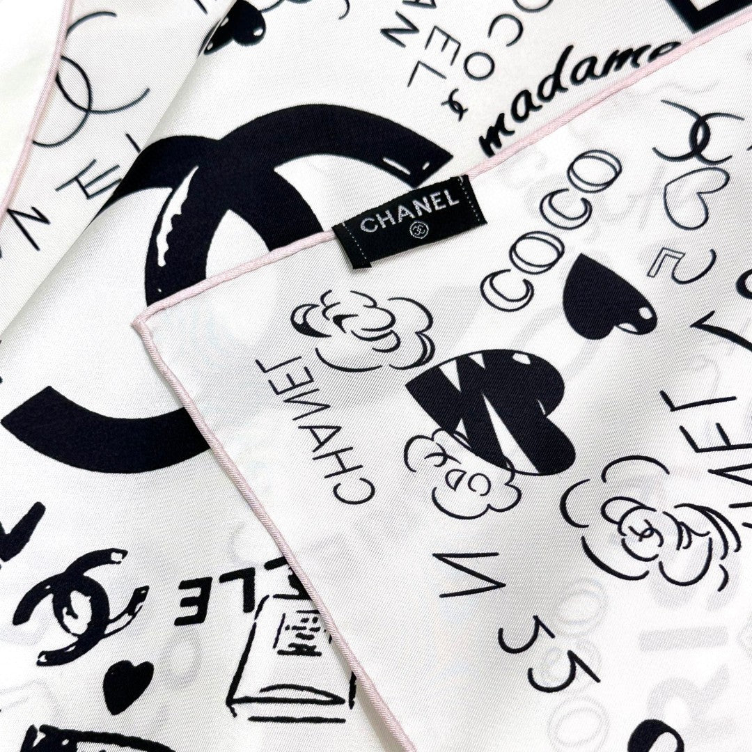 CHANEL 25S SCARF 90 IN SILK 730660