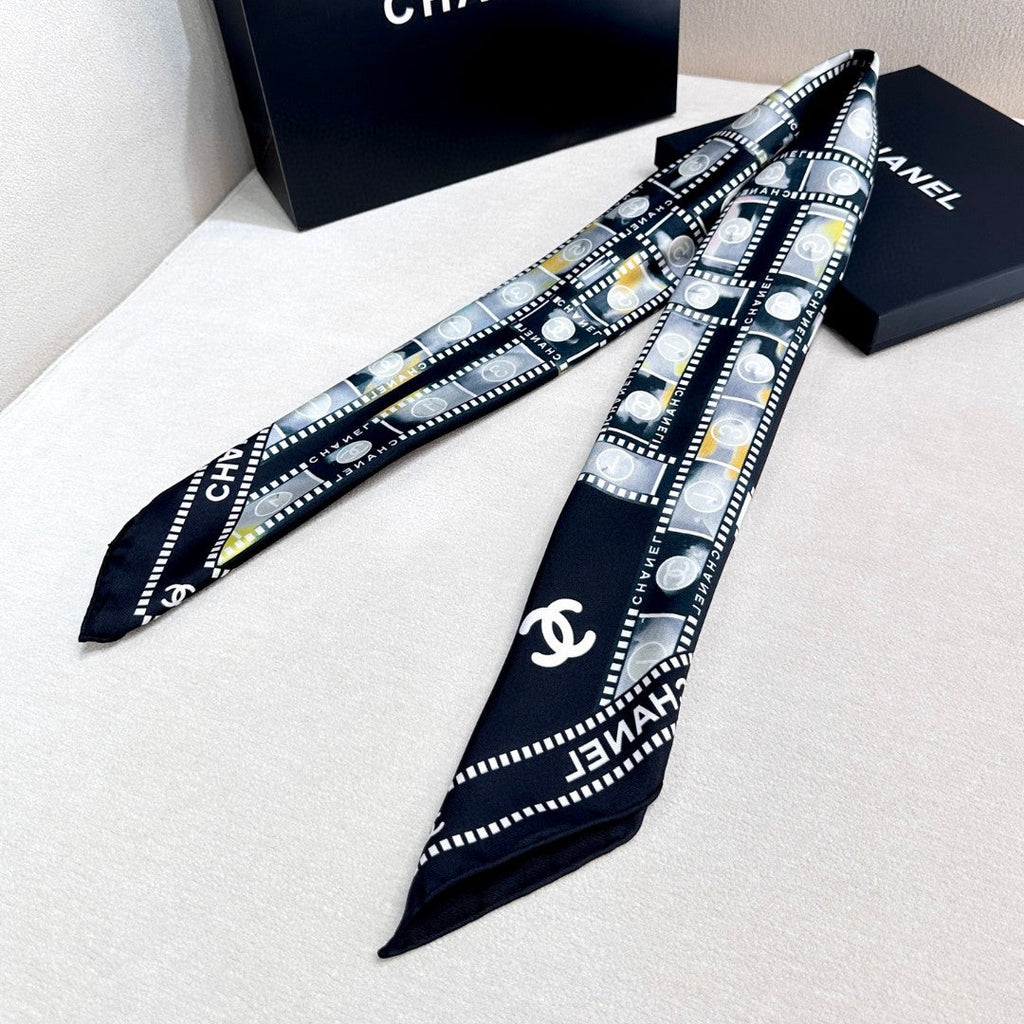 CHANEL 25S SCARF 88 IN SILK 737191