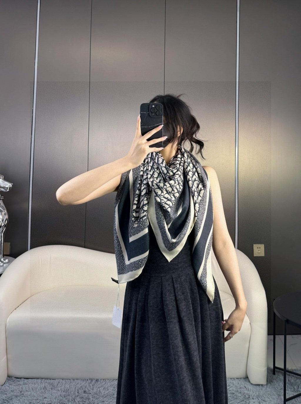 DIOR SCARF 140 CM IN CASHMERE-SILK BLEND 699256