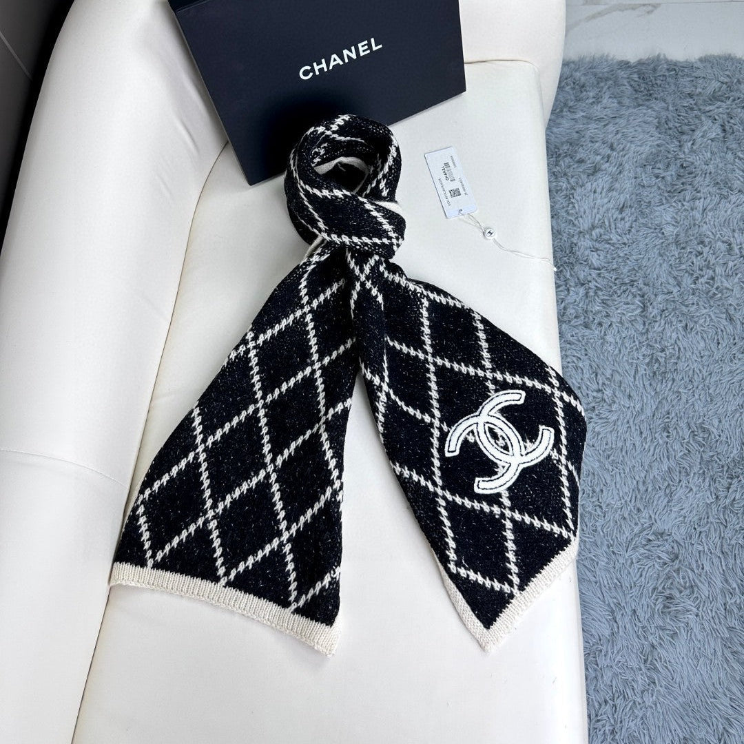 CHANEL 25S SCARF 180 IN WOOL 989768