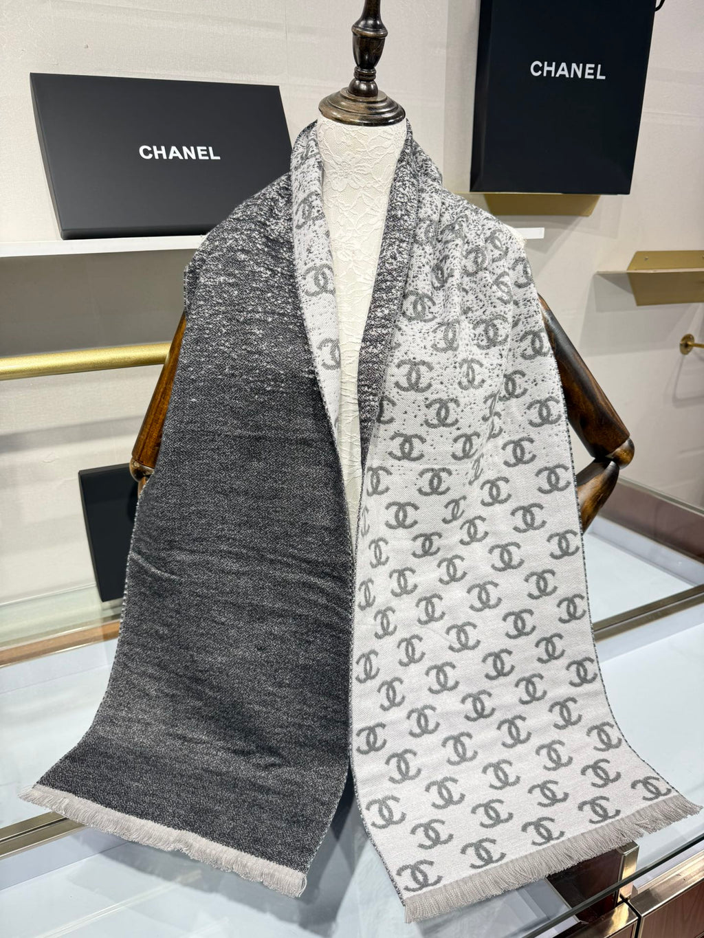 CHANEL 25S SCARF 185 CM IN CASHMERE 943078